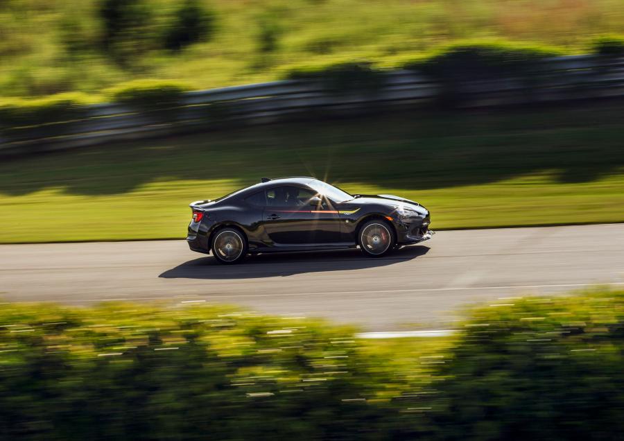  Toyota GT 86 TRD Special Edition 2018 года  (NA) (фото 8 из 40)